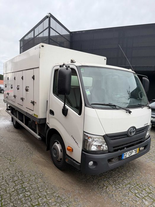 Camião Toyota dyna 7.5T 2014