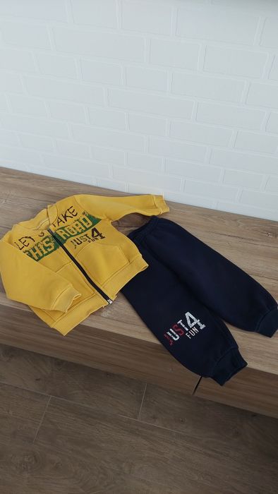 Спортивный костюм для мальчика на 1-2 года