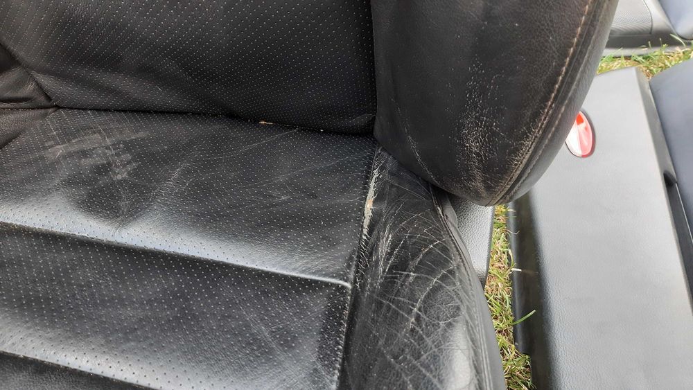 komplet foteli fotele Nissan Primera P12 hb skóra grzane elektryczne