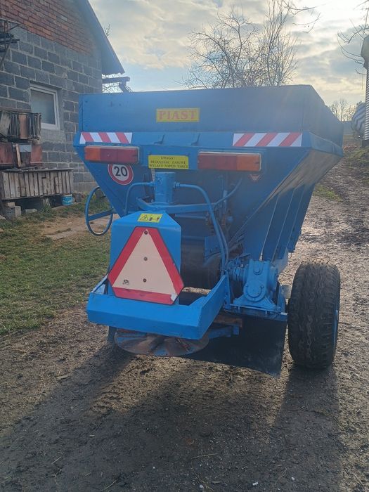 Rozsiewacz wapna nawozu,piaskarka solarka