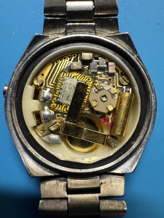 Zegarek Realtime vintage LCD stalowy unikat niesprawny