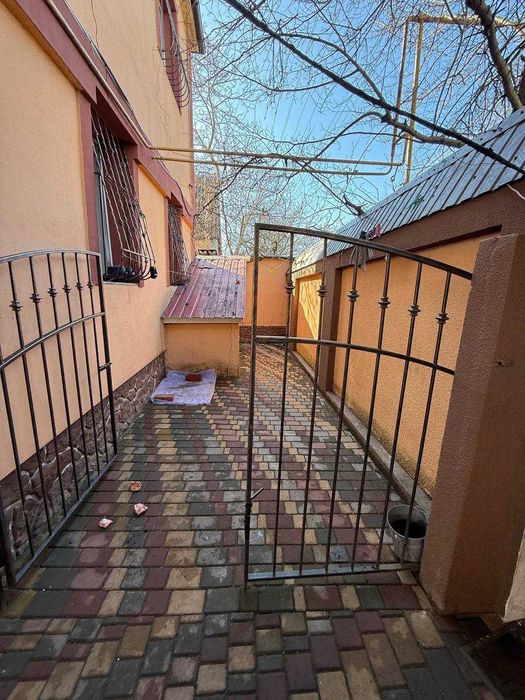 Сдам 2 этажный дом в Сухом лимане, газ, солнечные панели