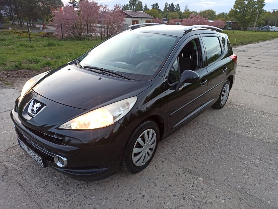 Peugeot 207 1.6  * Klimatyzacja * Dach Panoramiczny *