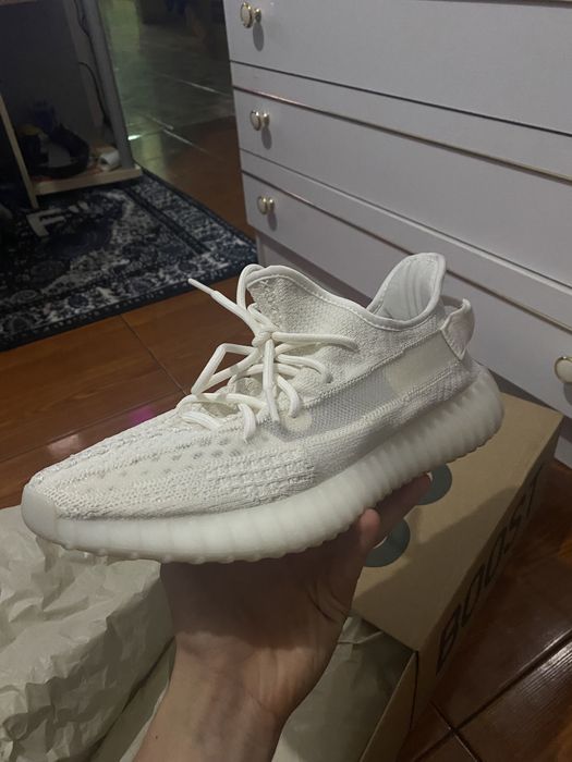 Yeezy Boost 350 v2 Bone