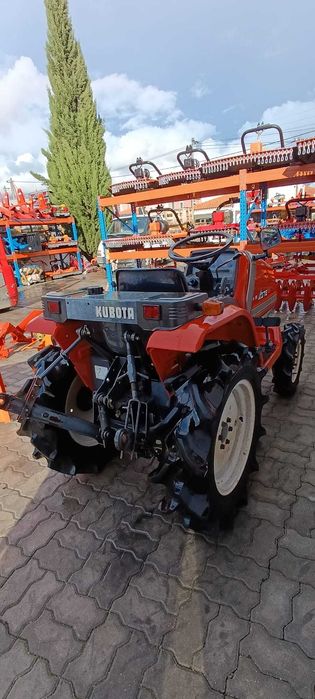 Campanha de Natal: Trator Kubota Aste A15 + 4 alfaias POUPE 1250€
