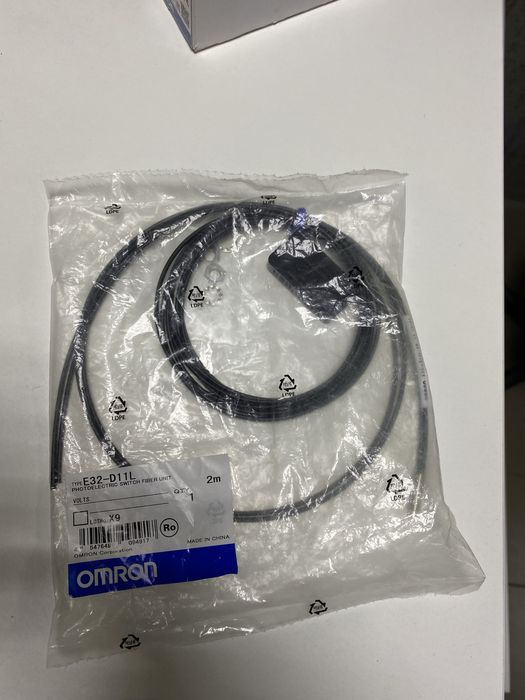 Продам Omron E32-D11L, Датчик: световодный