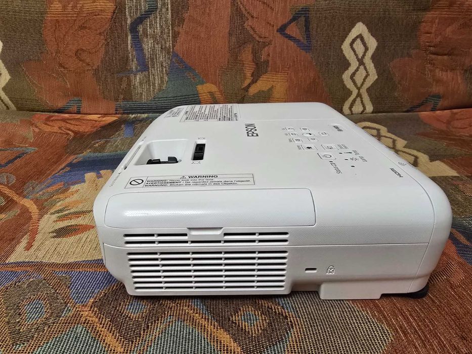 LCD проектор Epson EB-W05 Model H840B