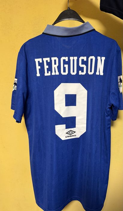 Футболка чоловіча Umbro Everton.