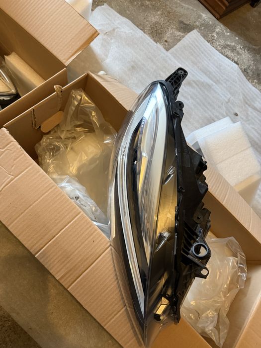 Faróis Volvo V40 Full LED (2018) – Como novos