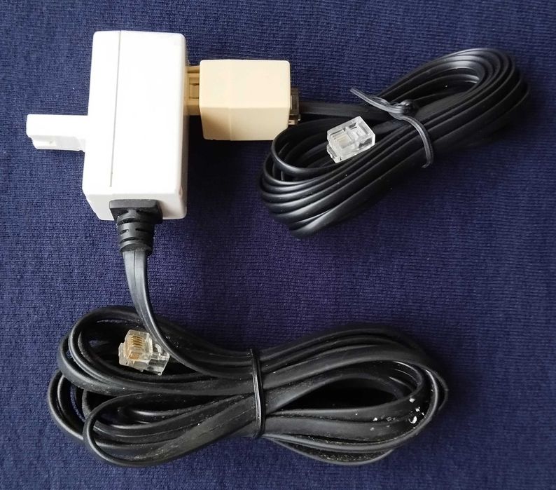 Набір кабелів для підключення Інтернету не використаний.