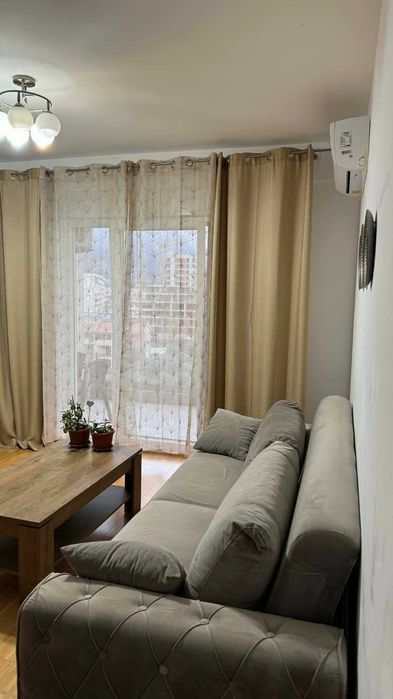 Бар Илино ВИДОВАЯ на горы-город. 30м - один из 2-х кругов с заправками