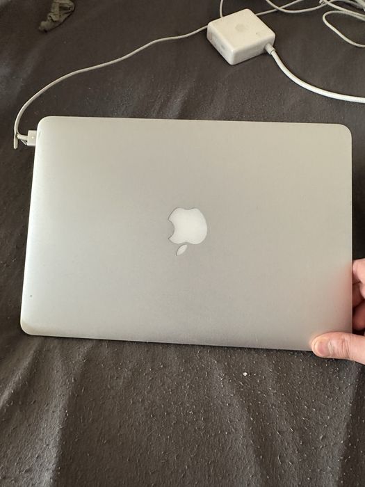 MacBook Pro 2015 i5 16gb