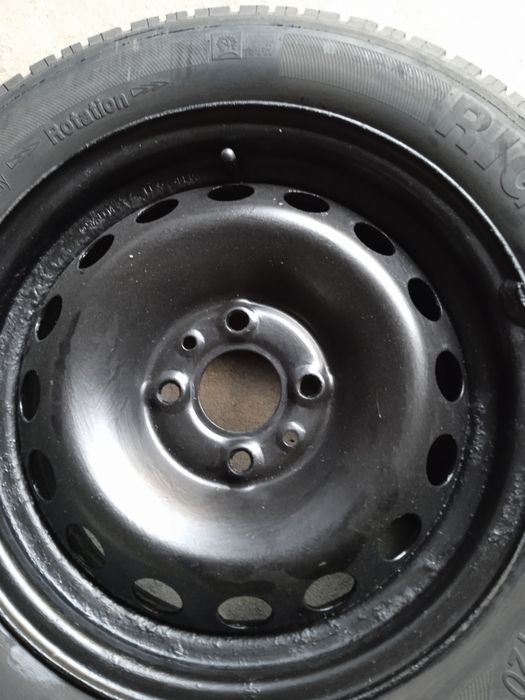 Sprzedam 4 opony z felgami do Fiata Punto