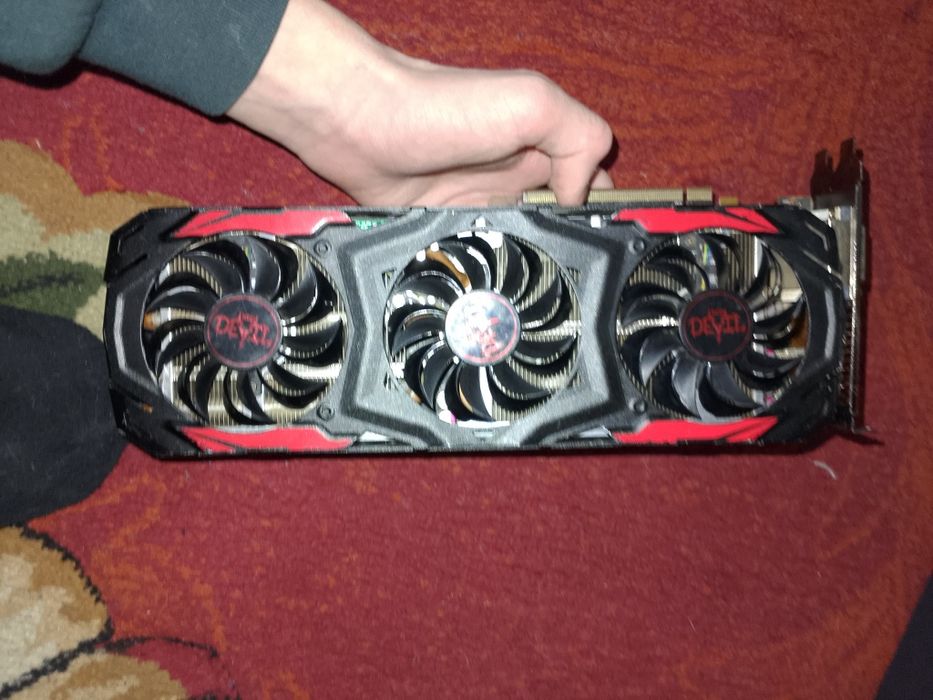 Продається відеокарта AMD Radeon RX 570