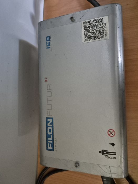 Prostownik ładowarka FILON FUTURA IEB 24V 12A