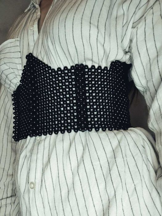 корсет із намистин