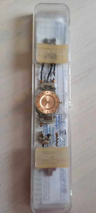 Часы swatch ультраплоские