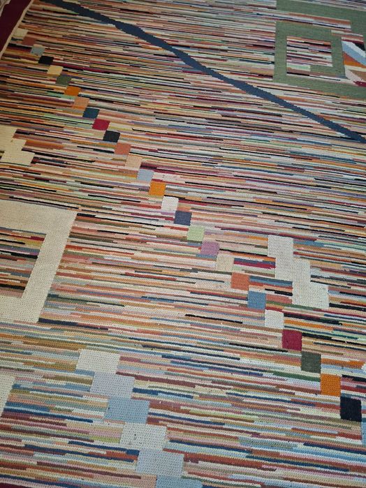 Tapetes de Arraiolos desenho moderno ou contemporâneo - Dim - 2.20 x 1.76m