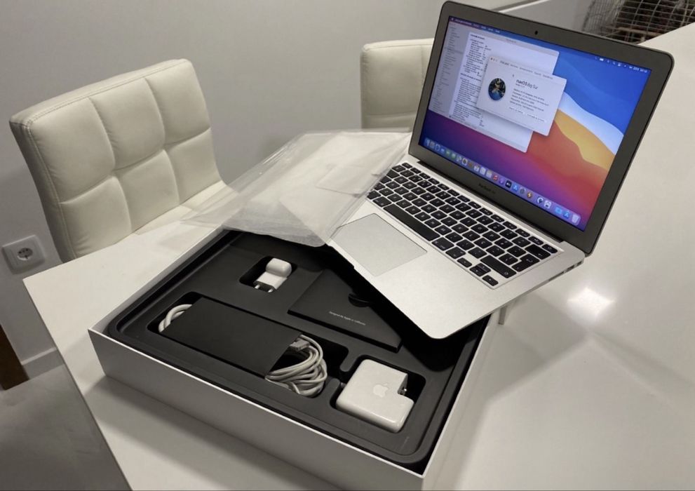 MacBook Air 13 I7 (8gb/256gb)