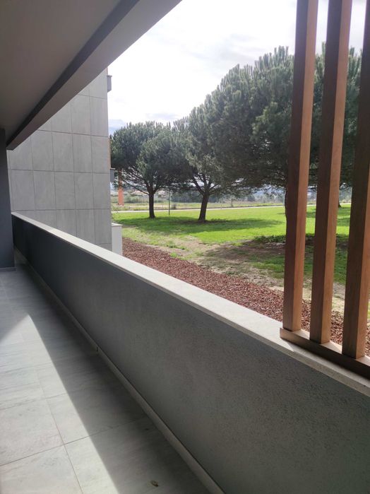 Arrendamento || Apartamento T2 Semi-Novo em Leiria
