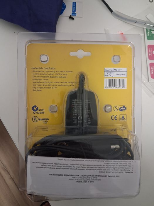 Carregador de Bateria Magneti Marelli 12V — Novo