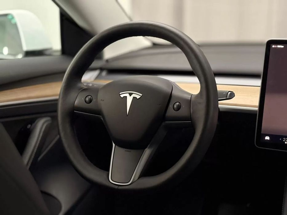 Tesla Model 3 Standard RWD
