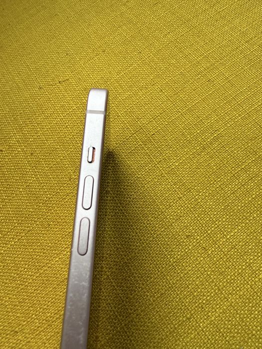 iPhone 15 różowy 128 gb, stan idealny