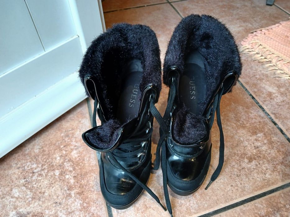 Botins pretos Guess