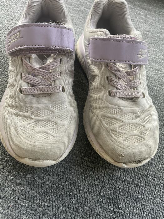 Lekkie buty dla dziewczynki 26