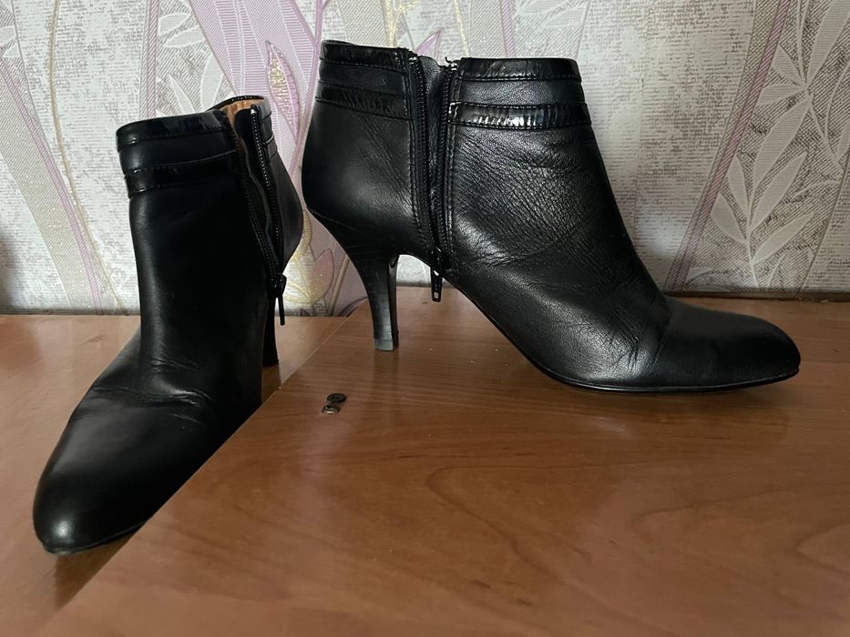 Продам полуботінки в гарному стані, зручні, ношені 1 раз