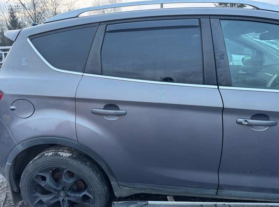 DRZWI PRAWY TYŁ FORD KUGA MK1 KOLOR V1