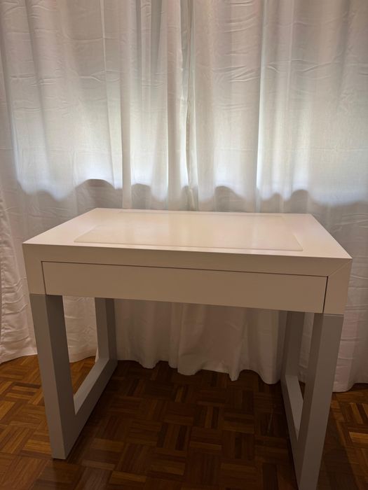 Secretaria + cadeira