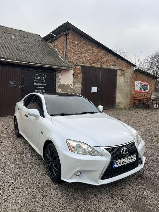 Продам Lexus is300