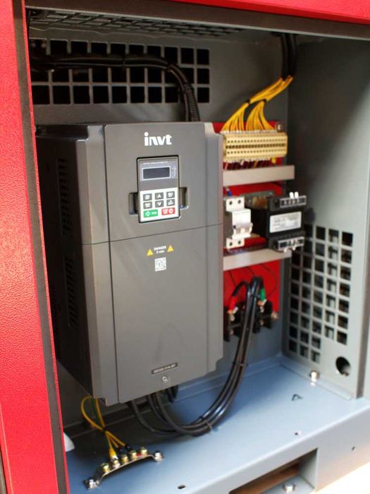 Kompresor śrubowy 7,5 kw  KKS 10 F 360-950 l/min Kupczyk