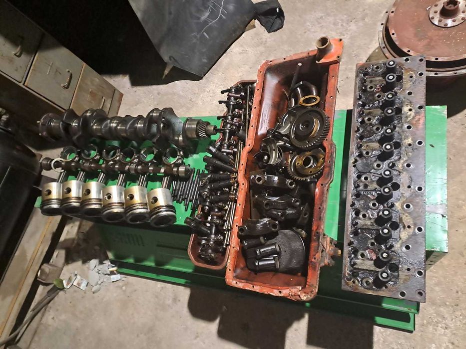 Części do kombajnu Bizon (silnik,skrzynia,pompa,sprzęgło i inne)