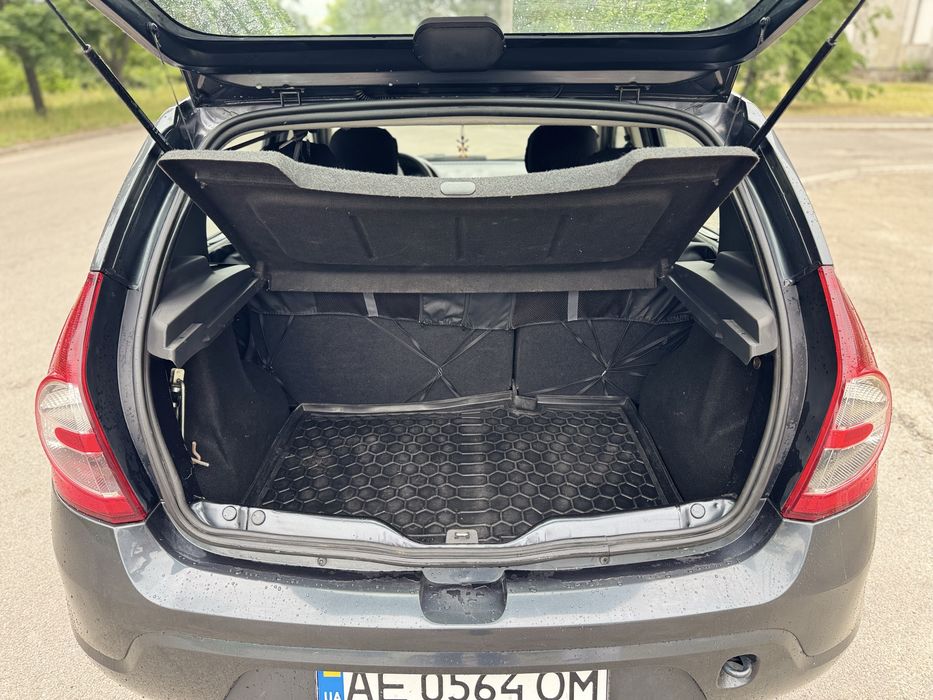 В продаже Sandero 1.6
