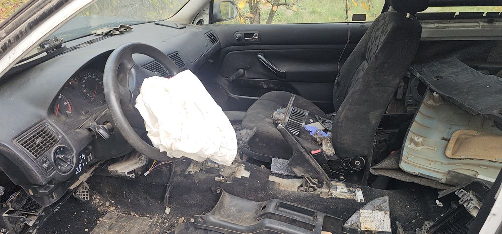 VW GOLF 4 разбираю