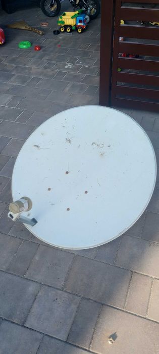 Antena Satelitarna.
