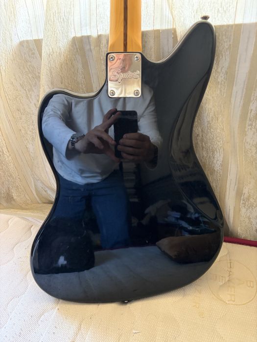 Squier CV 70s Jaguar LRL  BK.