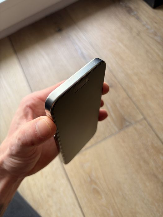 iPhone 15 pro 128GB Natural Titanium