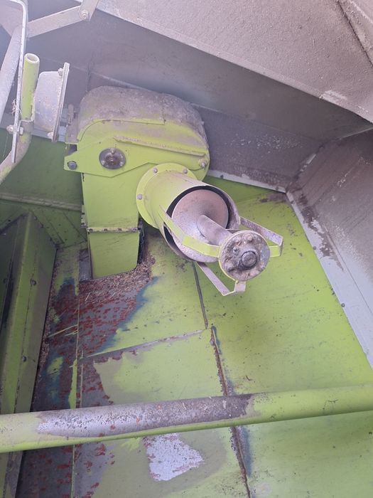 Комбайн Claas Dominator 76