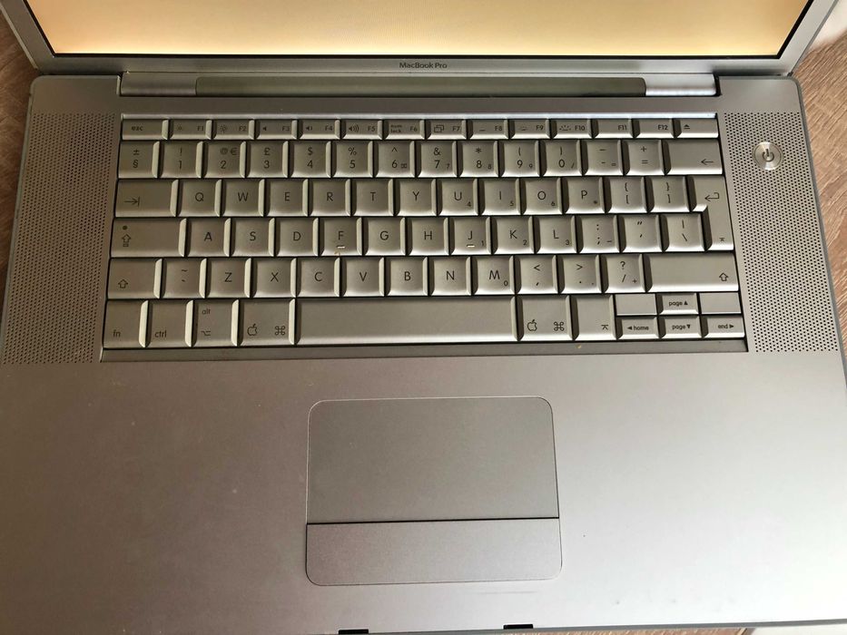 Apple MacBook Pro 1.1 15" 2006 - A1150 - używany