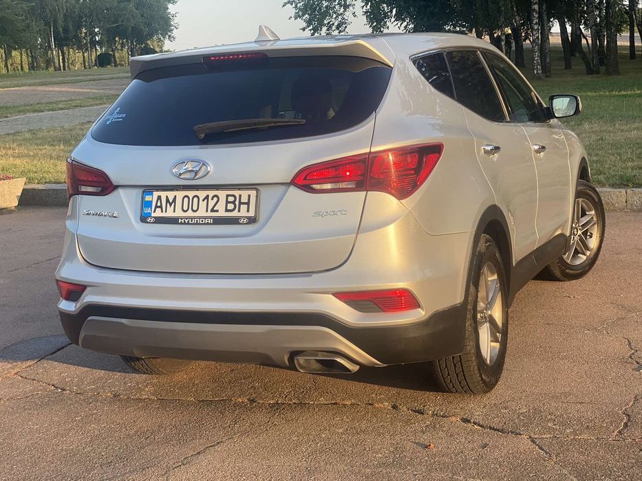 Продам Hyundai Santafe 2017 року