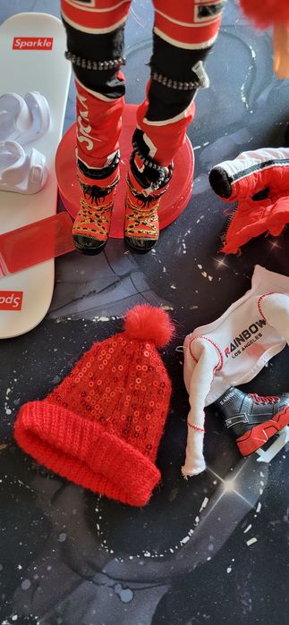 Lalka Rainbow High Ruby Winter