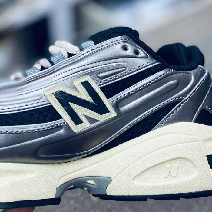 Кросівки Кроссовки New Balance 1000 Silver Metallic Срібний Серебрянный Кросовки демісезон