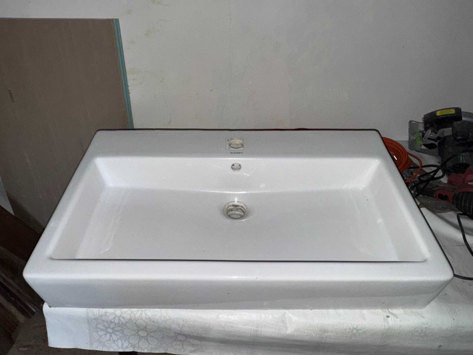 Umywalka Duravit 80 cm