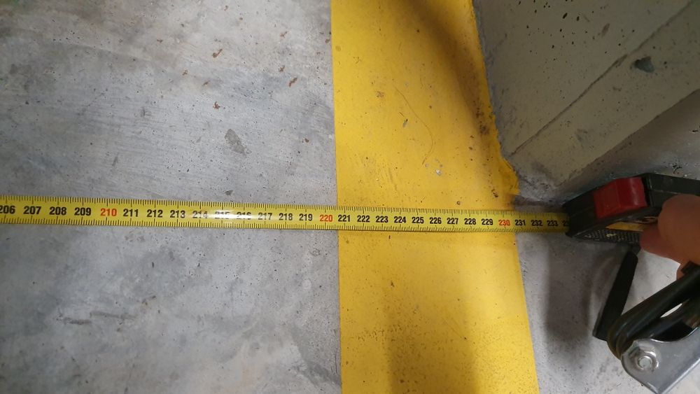 Garagem em Quarteira 120 por semana