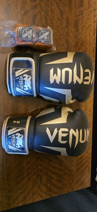 Rękawice bokserskie Venum Elite 16oz.
