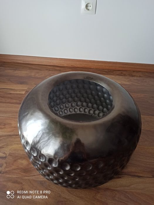 Vaso metálico decorativo