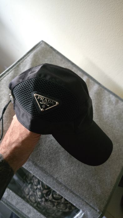 Prada cap regulável